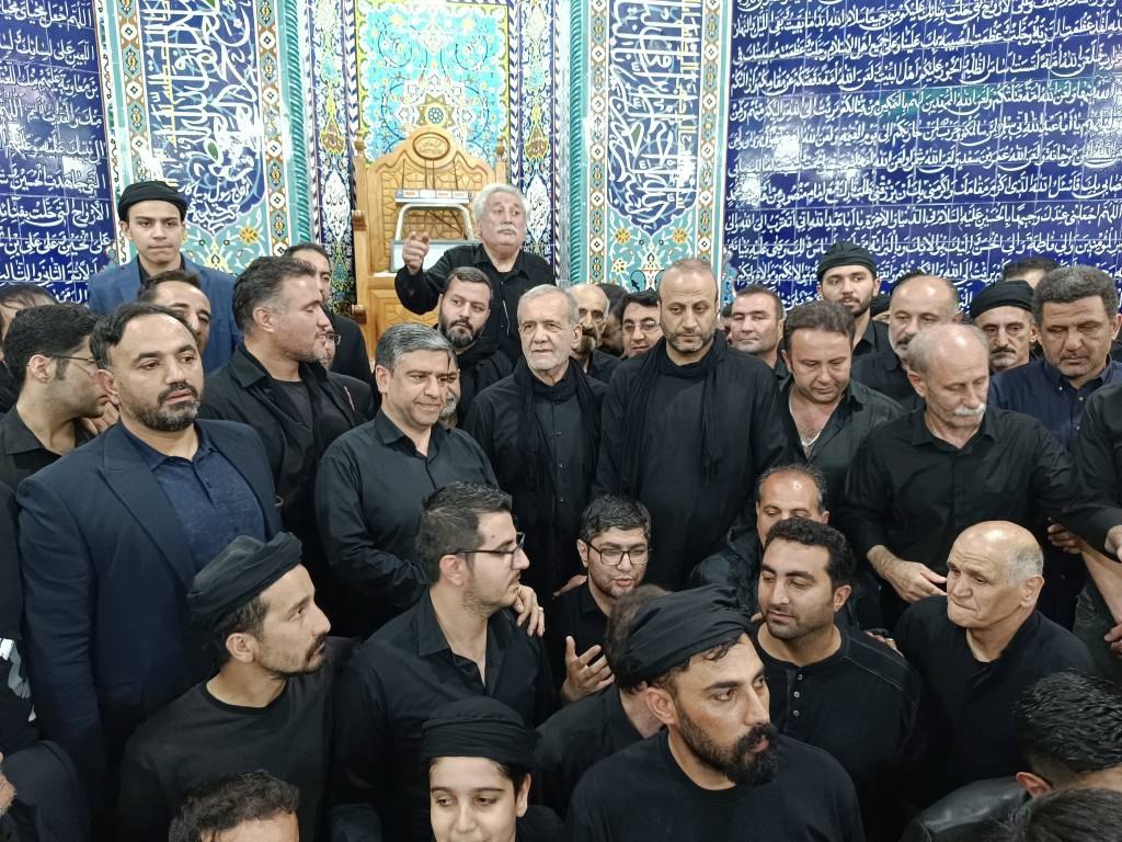 حضور رئیس‌جمهور در آیین شام غریبان اردبیل