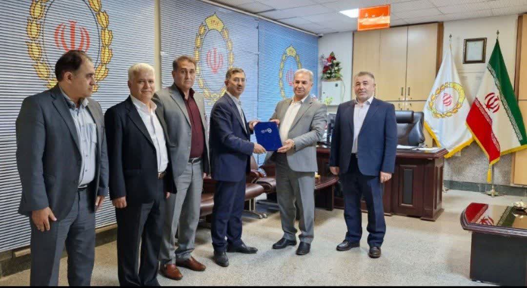 ناصر فیروزی رئیس بانک ملی شعبه مرکزی پارس آباد شد