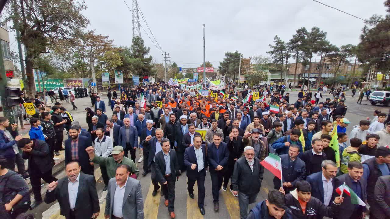 حماسه‌ حضور مردم پارس آبادمغان در راهپیمایی ۱۳ آبان