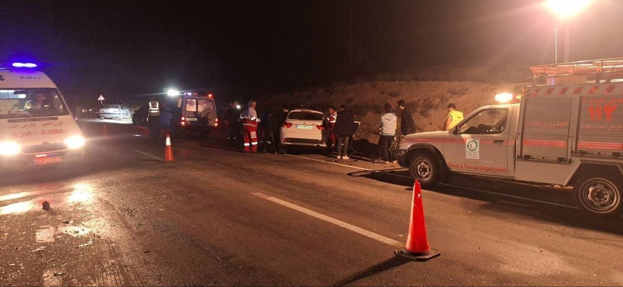 تصادف زنجیره‌ای در جاده پارس‌آباد با یک فوتی و ۵ مصدوم