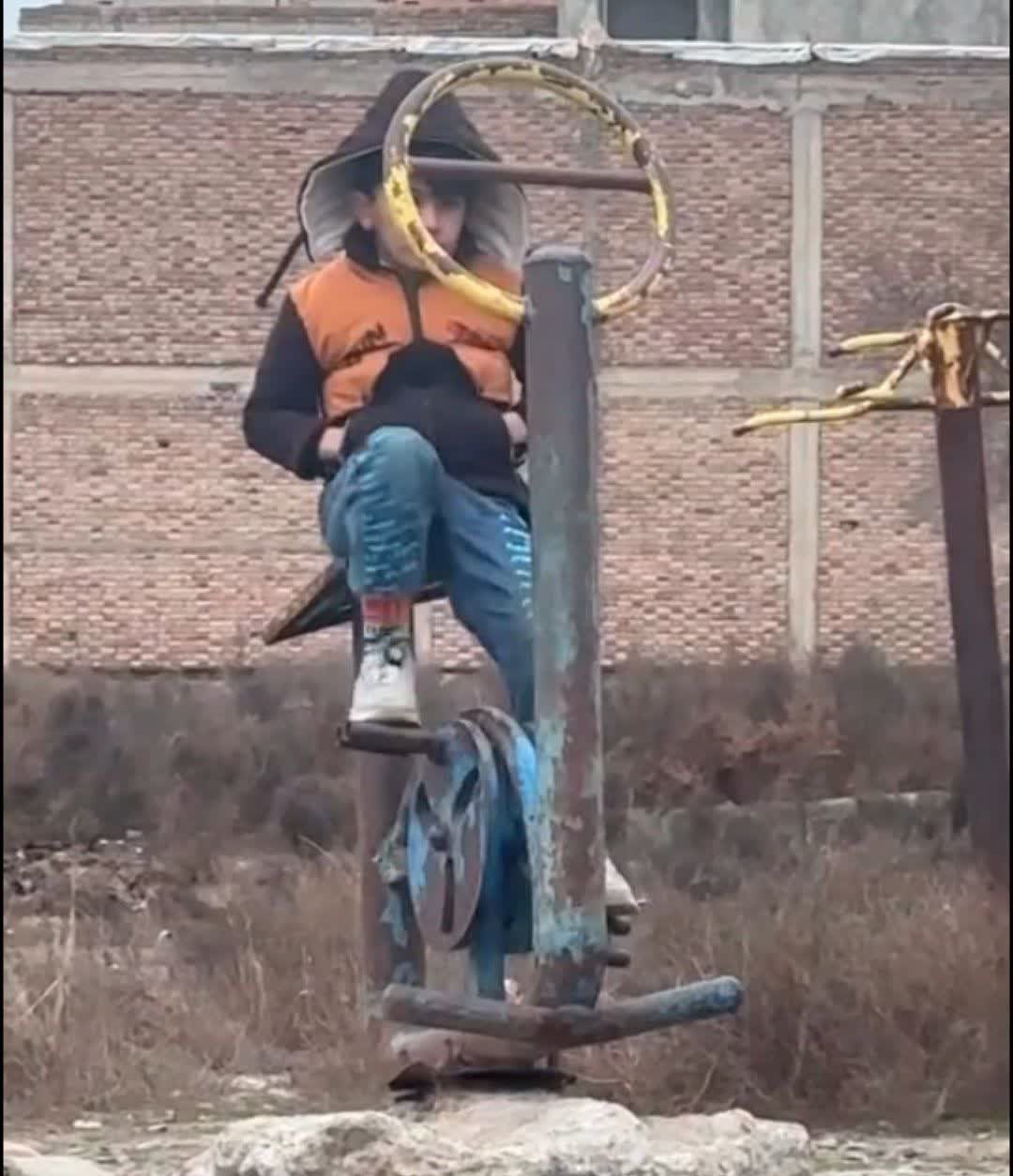 تفریح کودک پارس آبادی در پارک سبد!