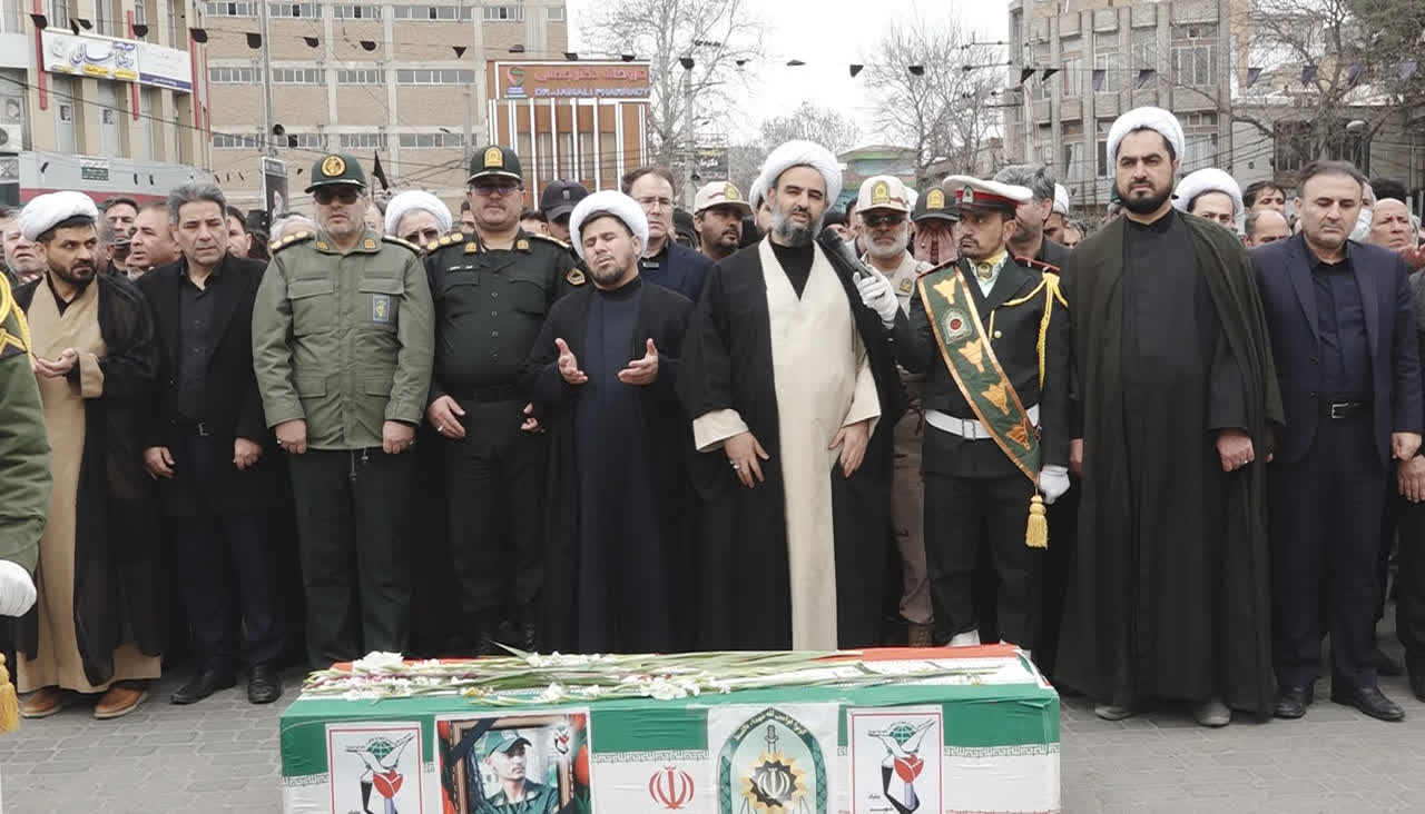 وداع باشکوه مردم پارس آبادمغان با شهید مدافع وطن فرشید آذرمی