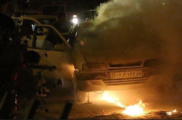 زانتیا در کمربندی پارس‌آباد دچار آتش‌سوزی شد
